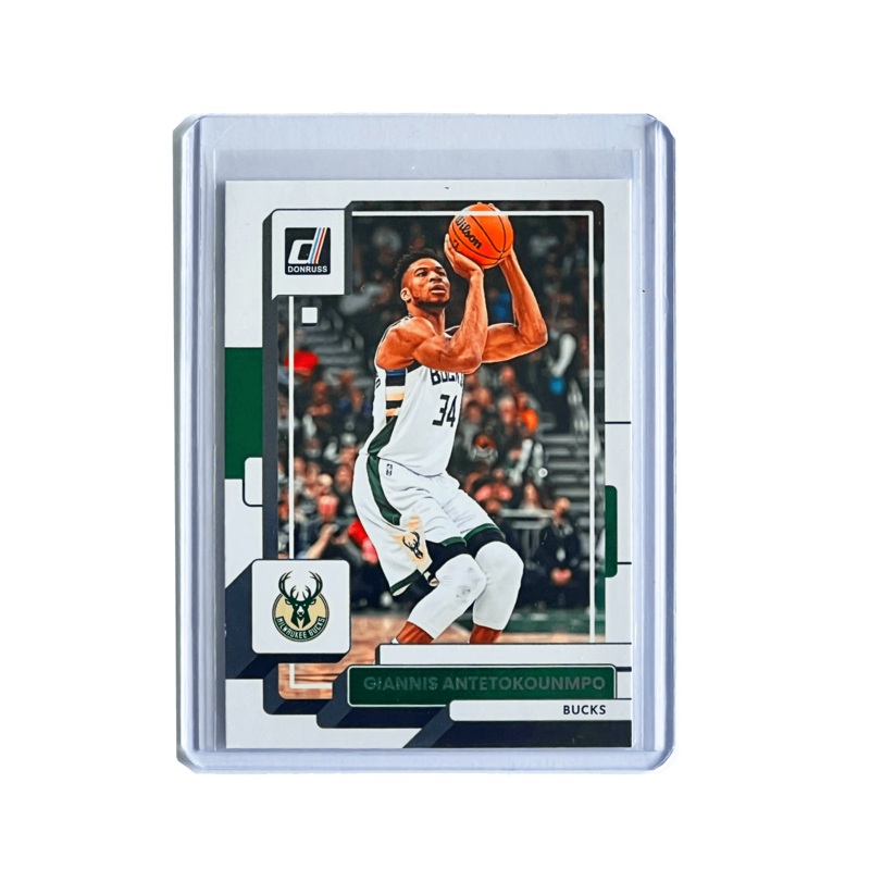 Giannis Antetokounmpo Milwaukee Bucks Panini NBA 22-23 Donruss Card