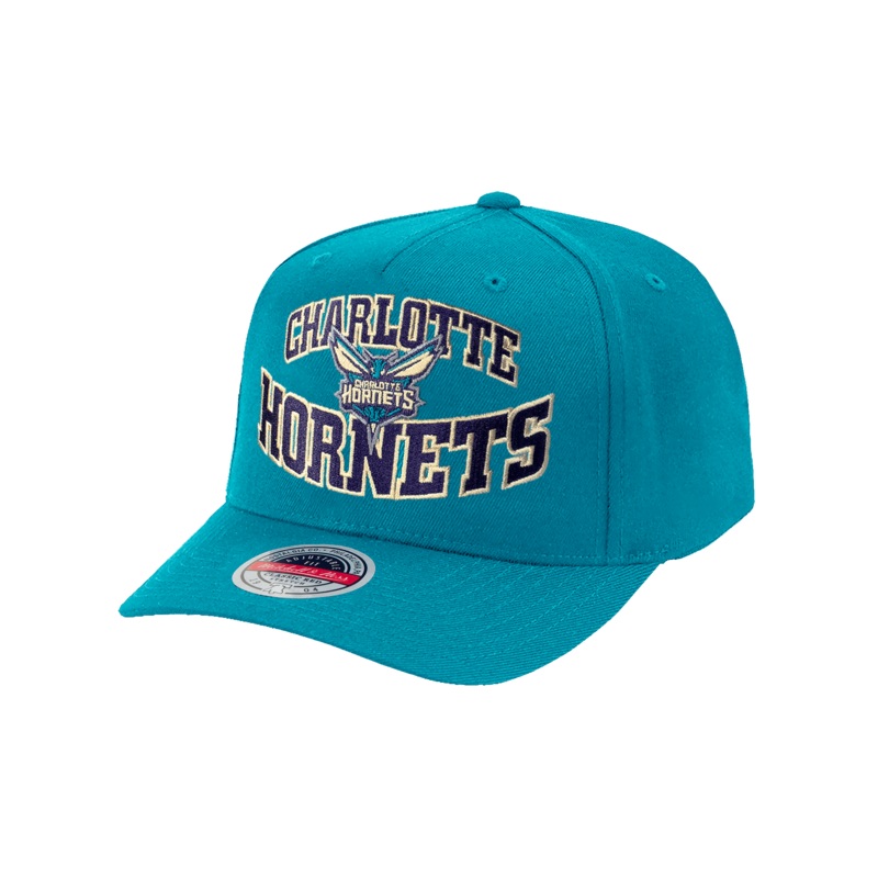 Charlotte Hornets Mitchell & Ness NBA Layup Classic Red Snapback Hat – Teal