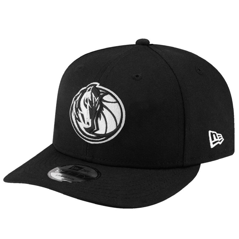 Dallas Mavericks New Era NBA Black & White 9FIFTY Pre-Curved Snapback Hat