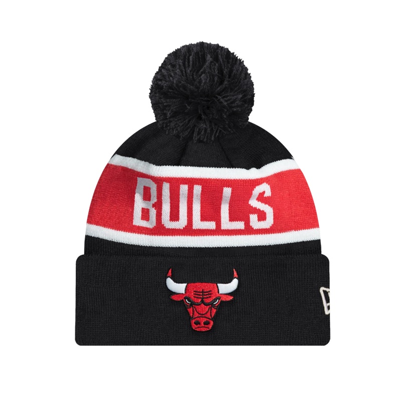 Chicago Bulls New Era NBA Spell Out Knit Beanie – Black