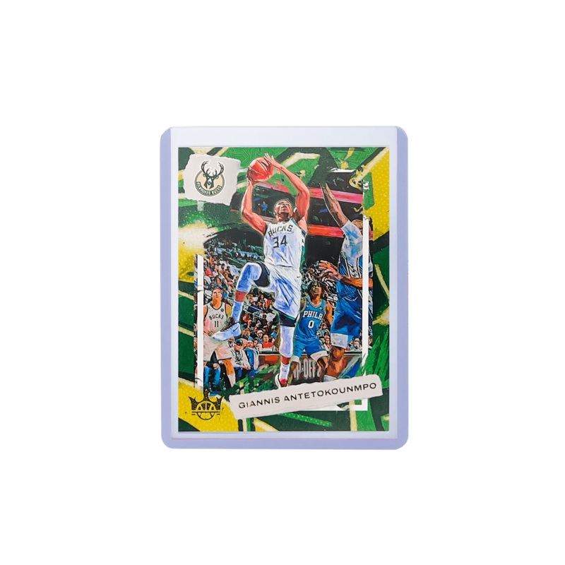 Giannis Antetokounmpo Milwaukee Bucks Panini NBA 22-23 Court Kings 17 Card